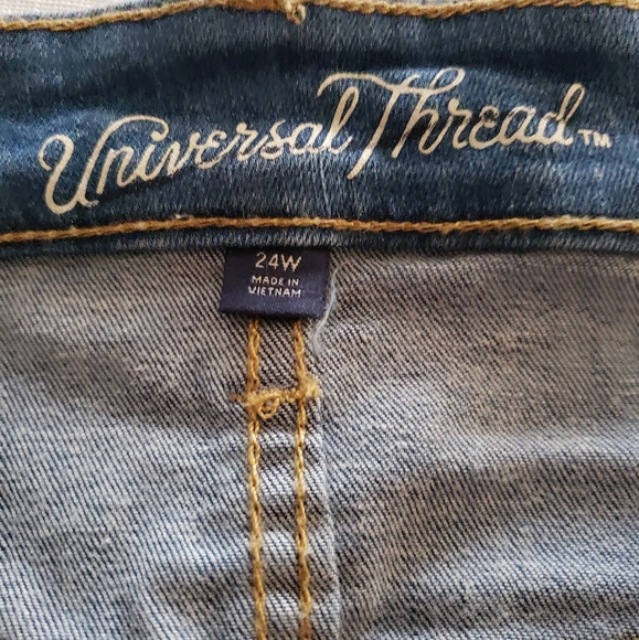 Universal Thread Denim Midi Shorts Cuffed 4" Inseam High Rise Size 24W NWT - Picture 4 of 12
